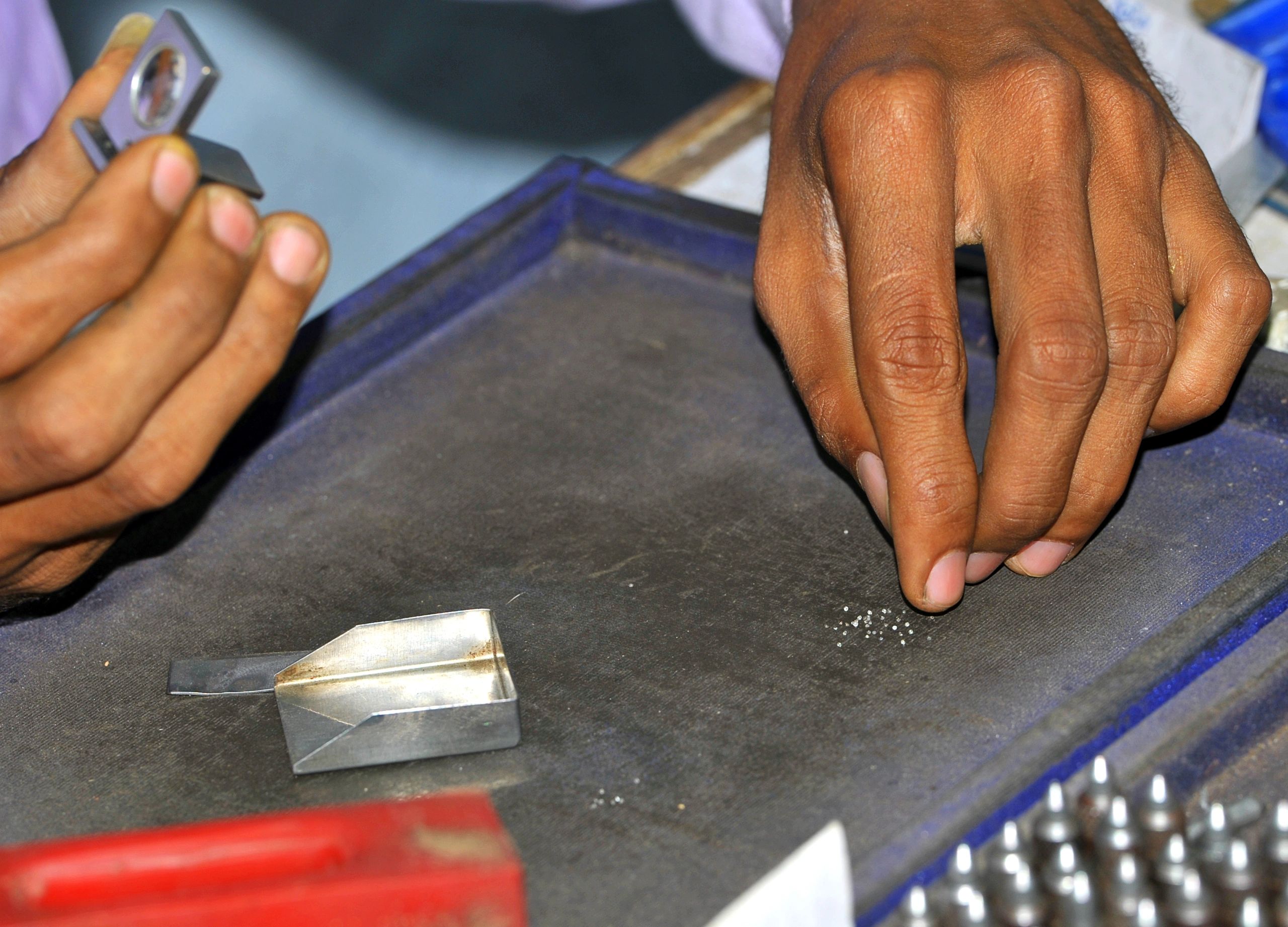 Jewellery inspection and sorting work
